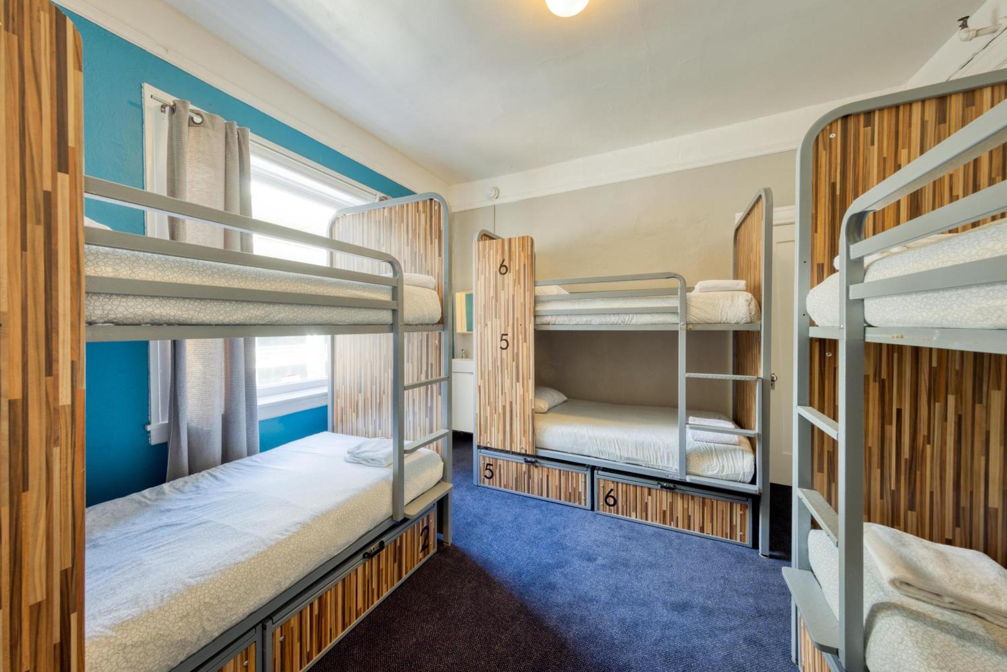 Hi Downtown (adults Only) Hostal