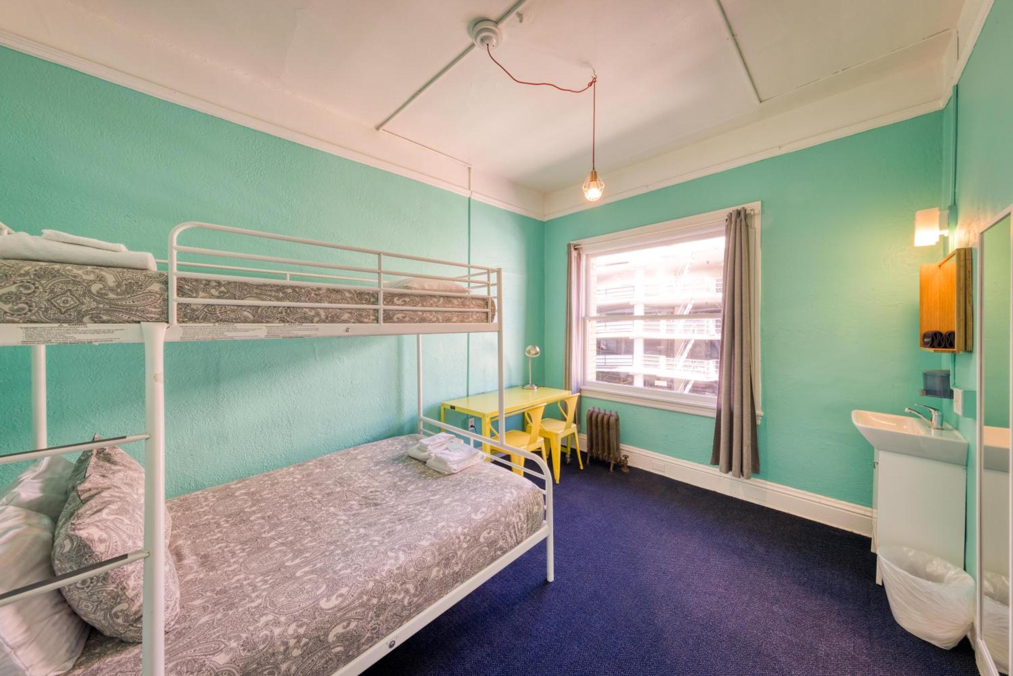 Hi Downtown (adults Only) Hostal *